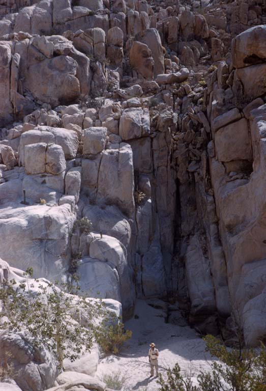 Tinaja de Yubay, Water is enterrada, or under sand, May 4, 1961